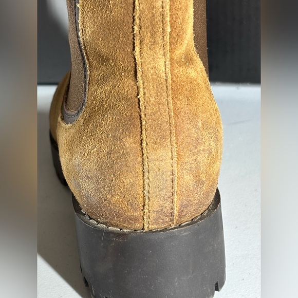Men\'s Tan Suede Chelsea Boots main image 8